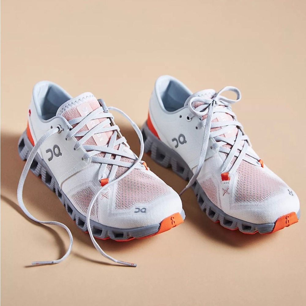 🚫SOLD🚫 Sz 10 On Cloud X3